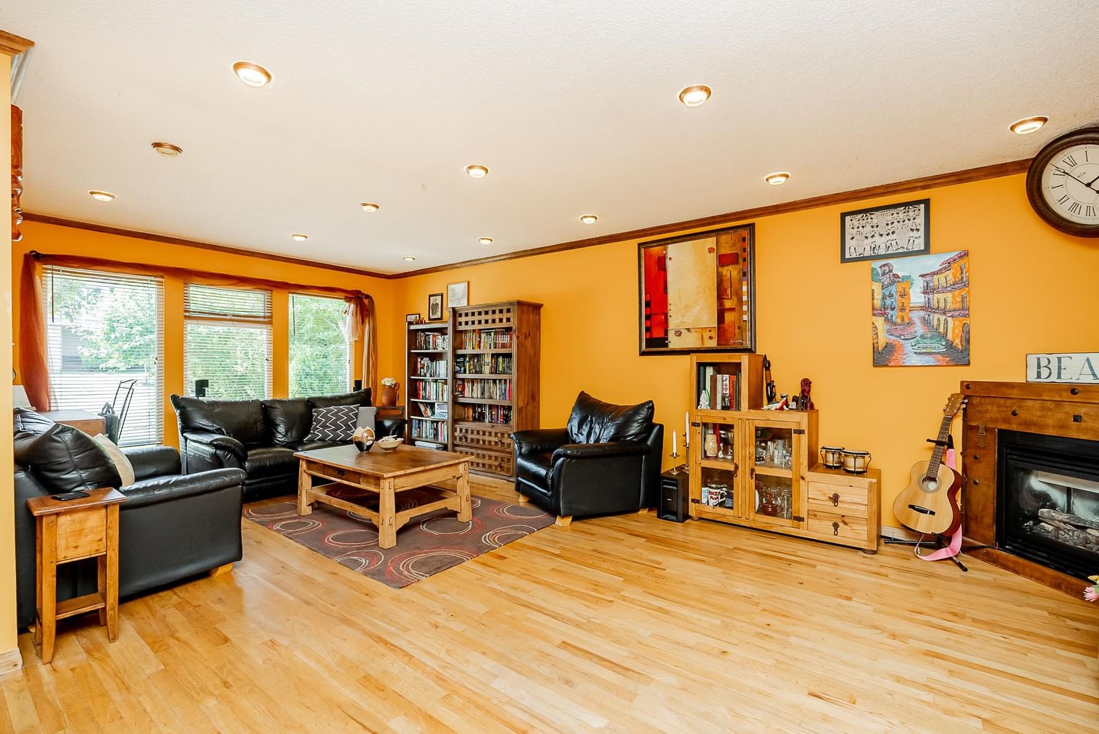 Listing Image 5