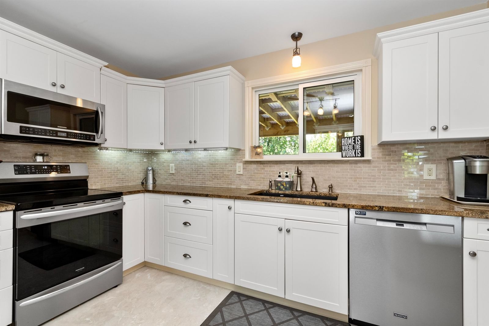 Listing Image 15