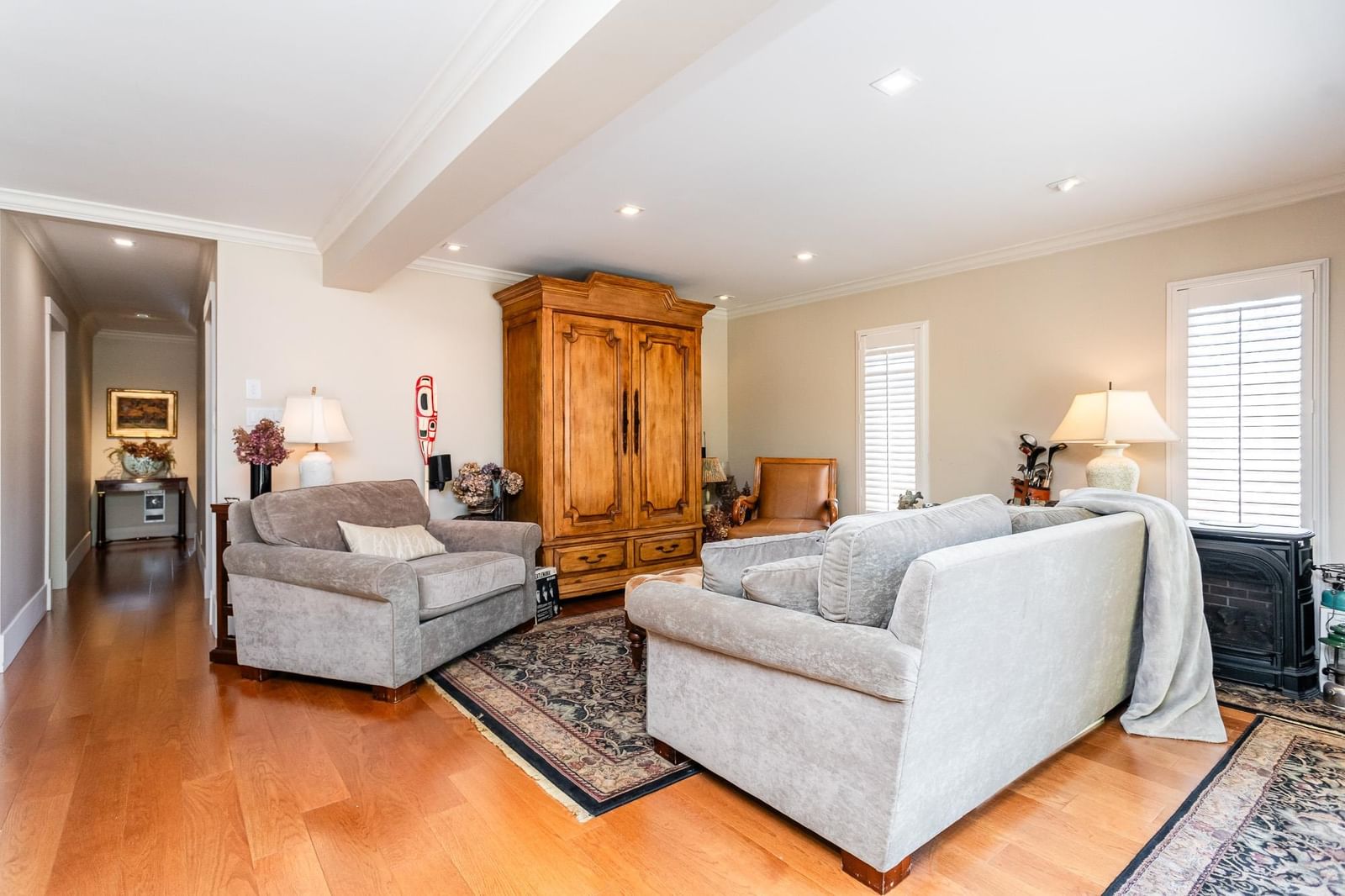 Listing Image 14