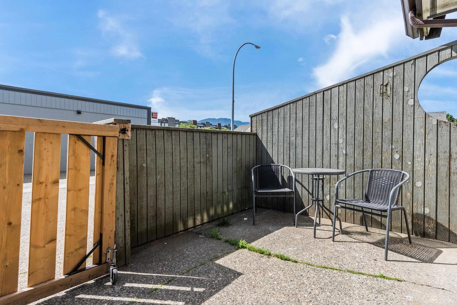 Listing Image 16