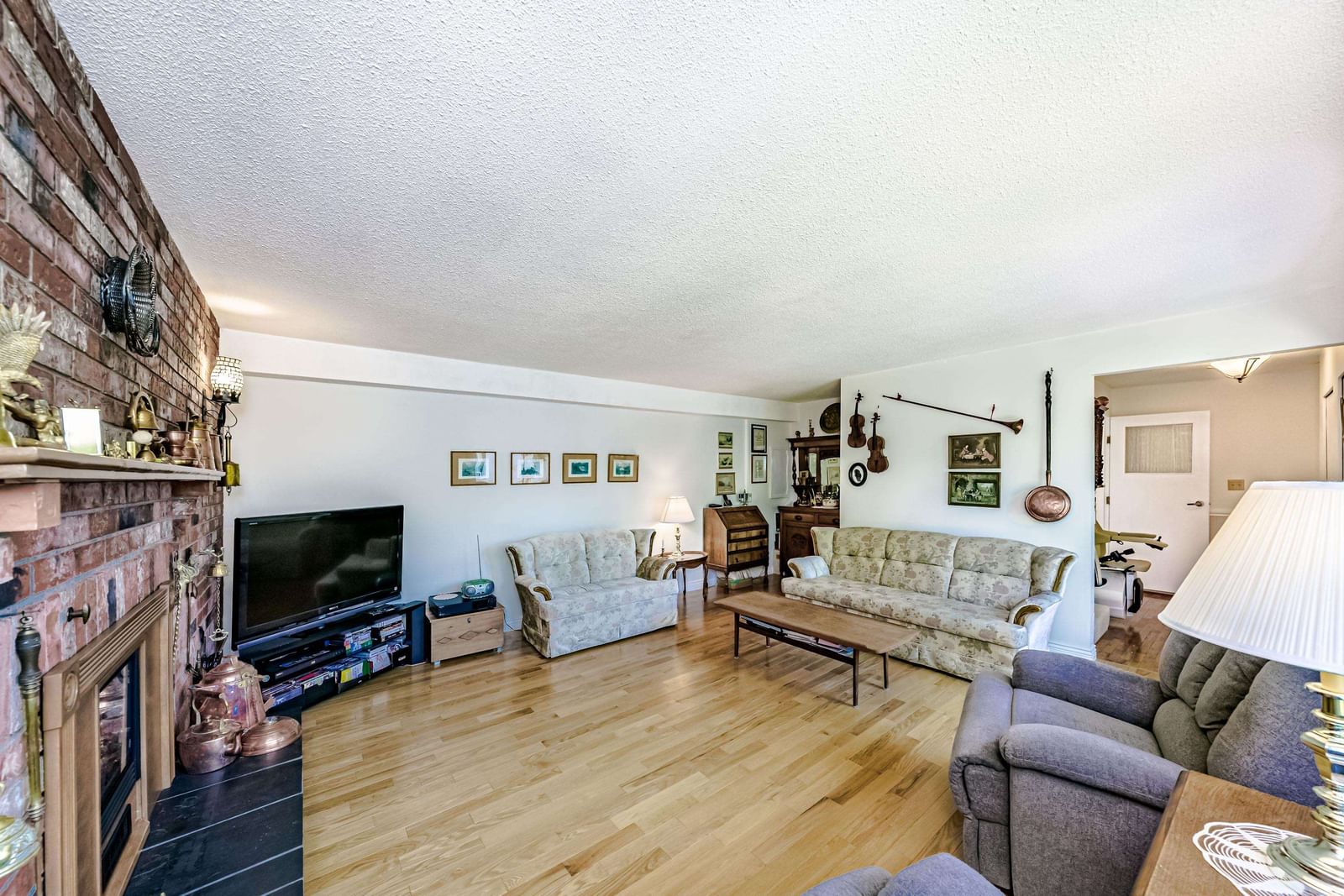 Listing Image 18