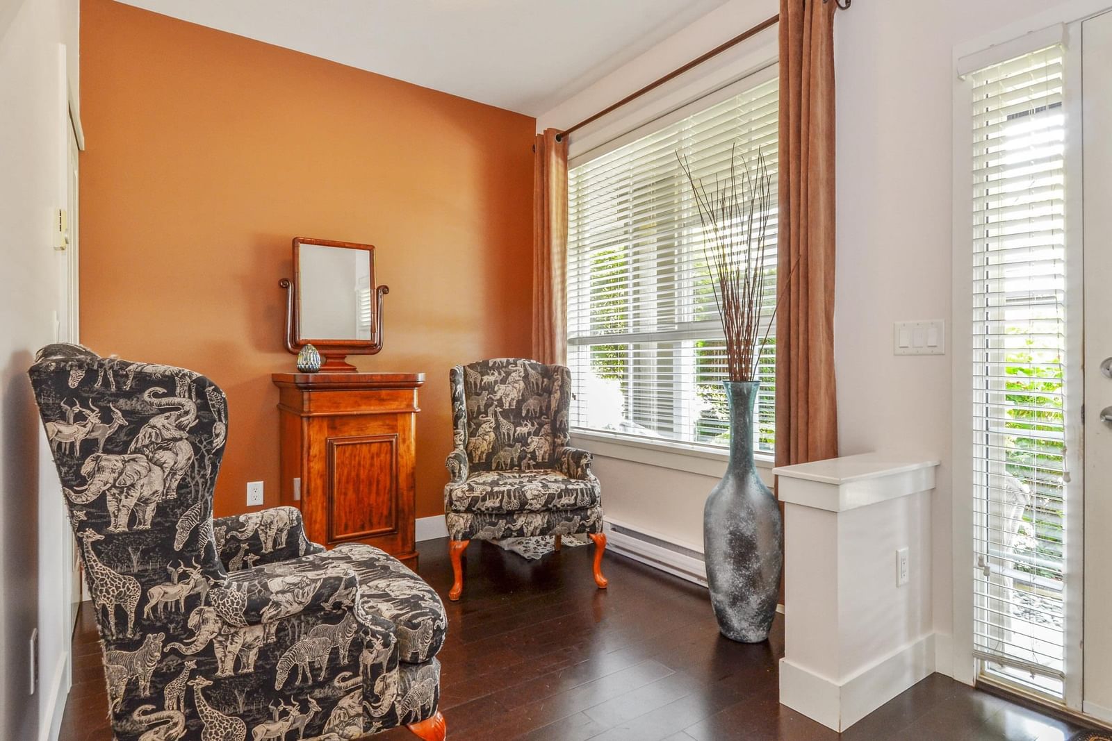 Listing Image 11
