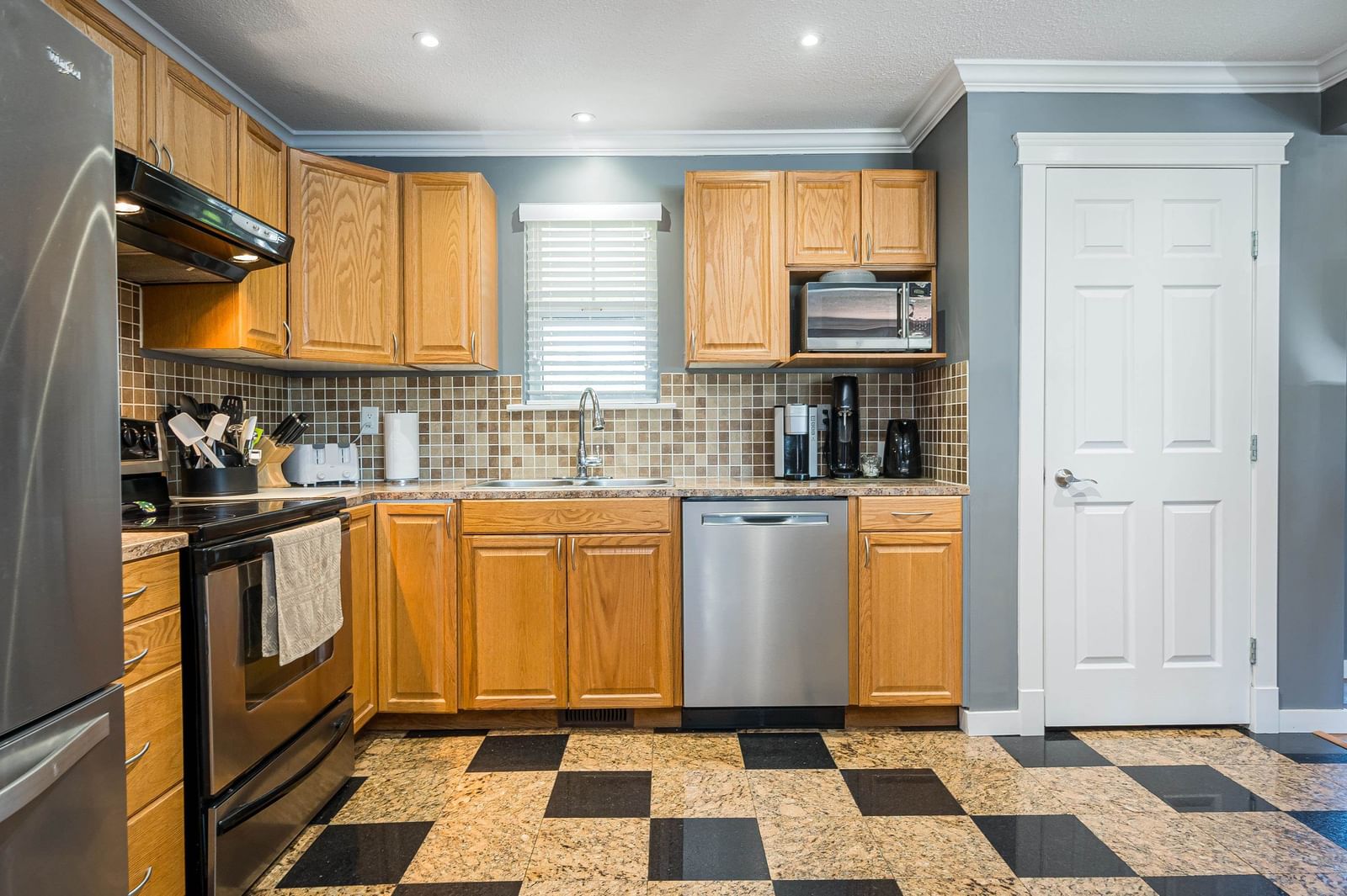 Listing Image 13