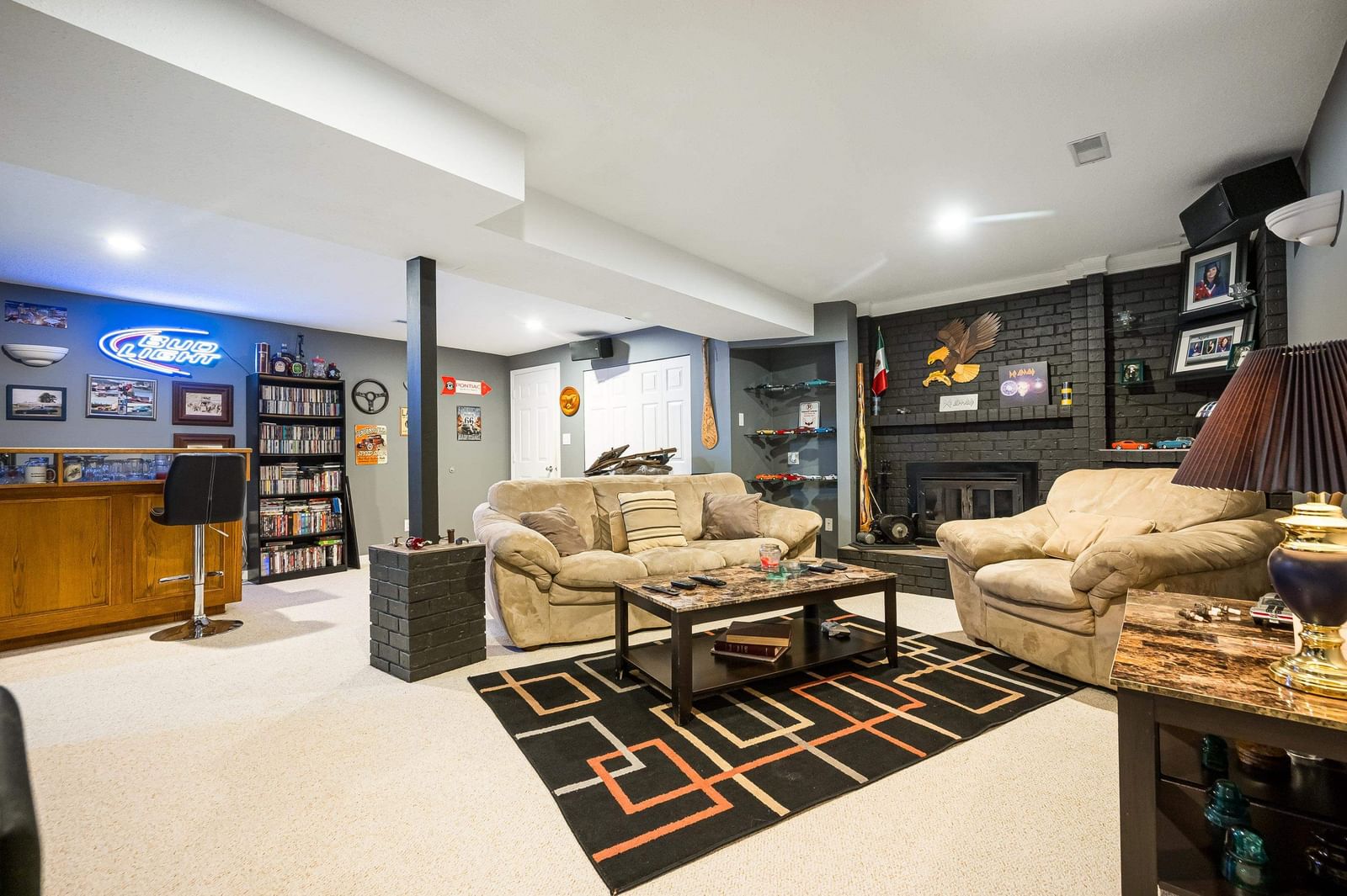 Listing Image 19