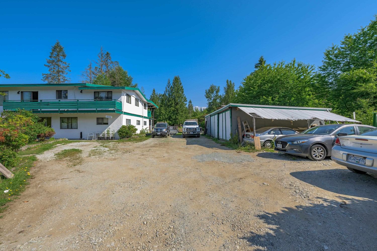 Listing Image 4