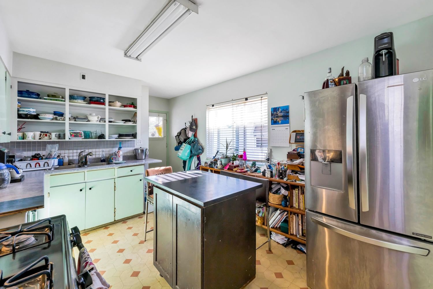 Listing Image 12