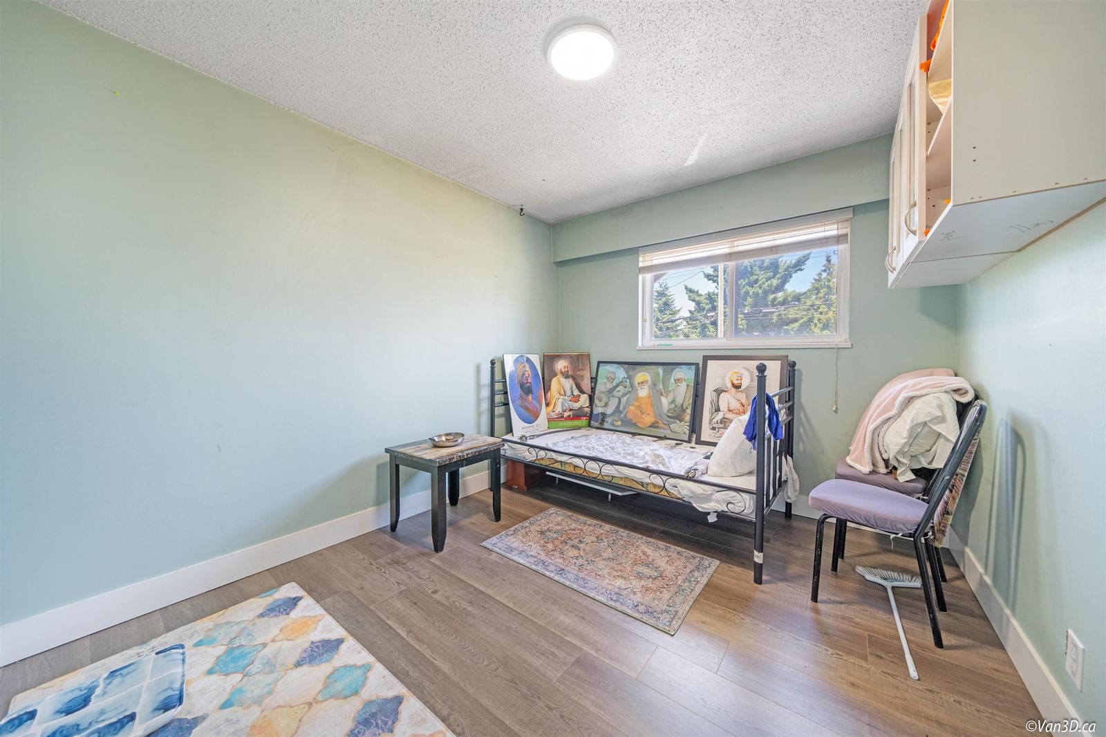 Listing Image 9