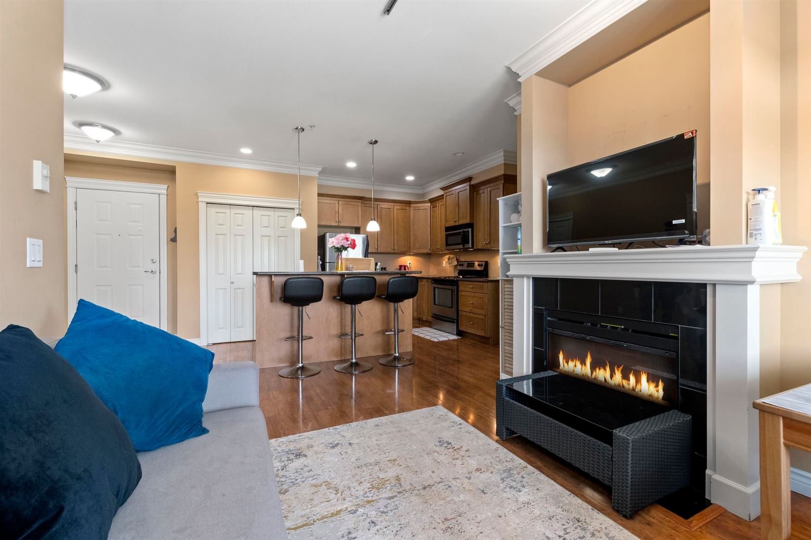 Listing Image 15