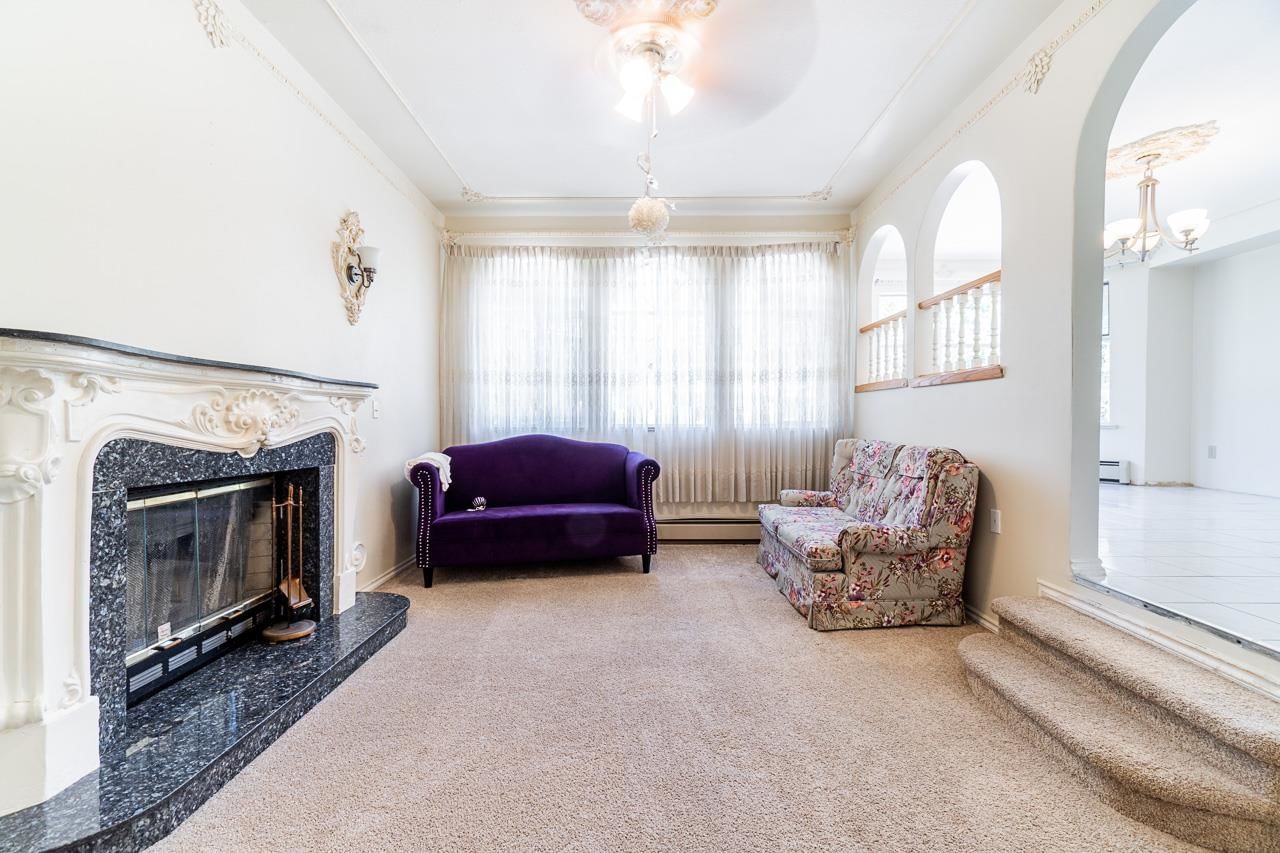 Listing Image 11
