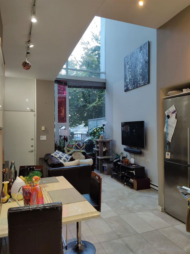 118 Dunsmuir Street