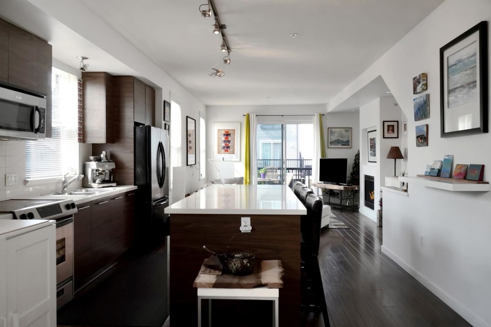 Listing Image 16