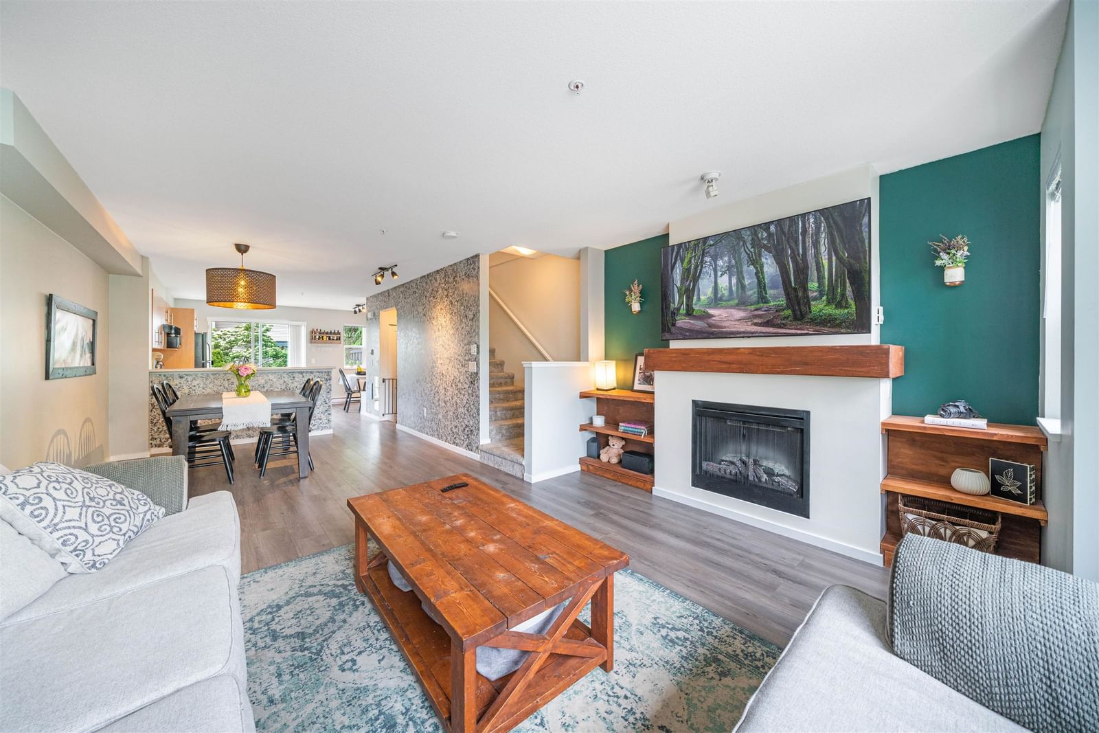 Listing Image 19