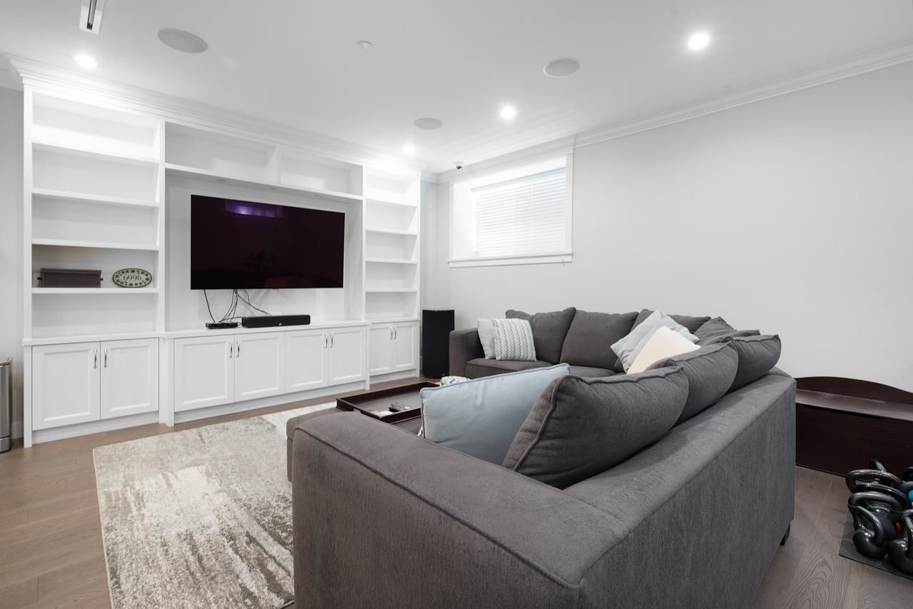 Listing Image 19