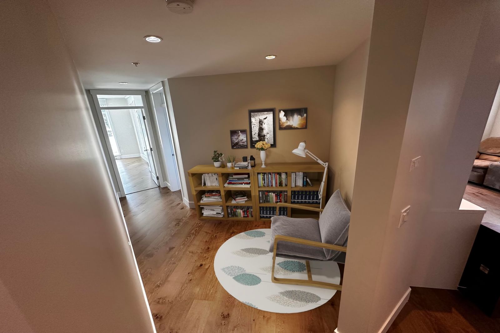 Listing Image 11