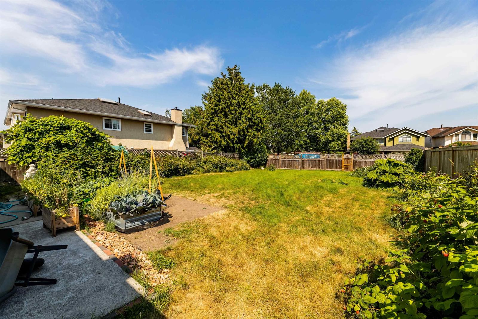Listing Image 6