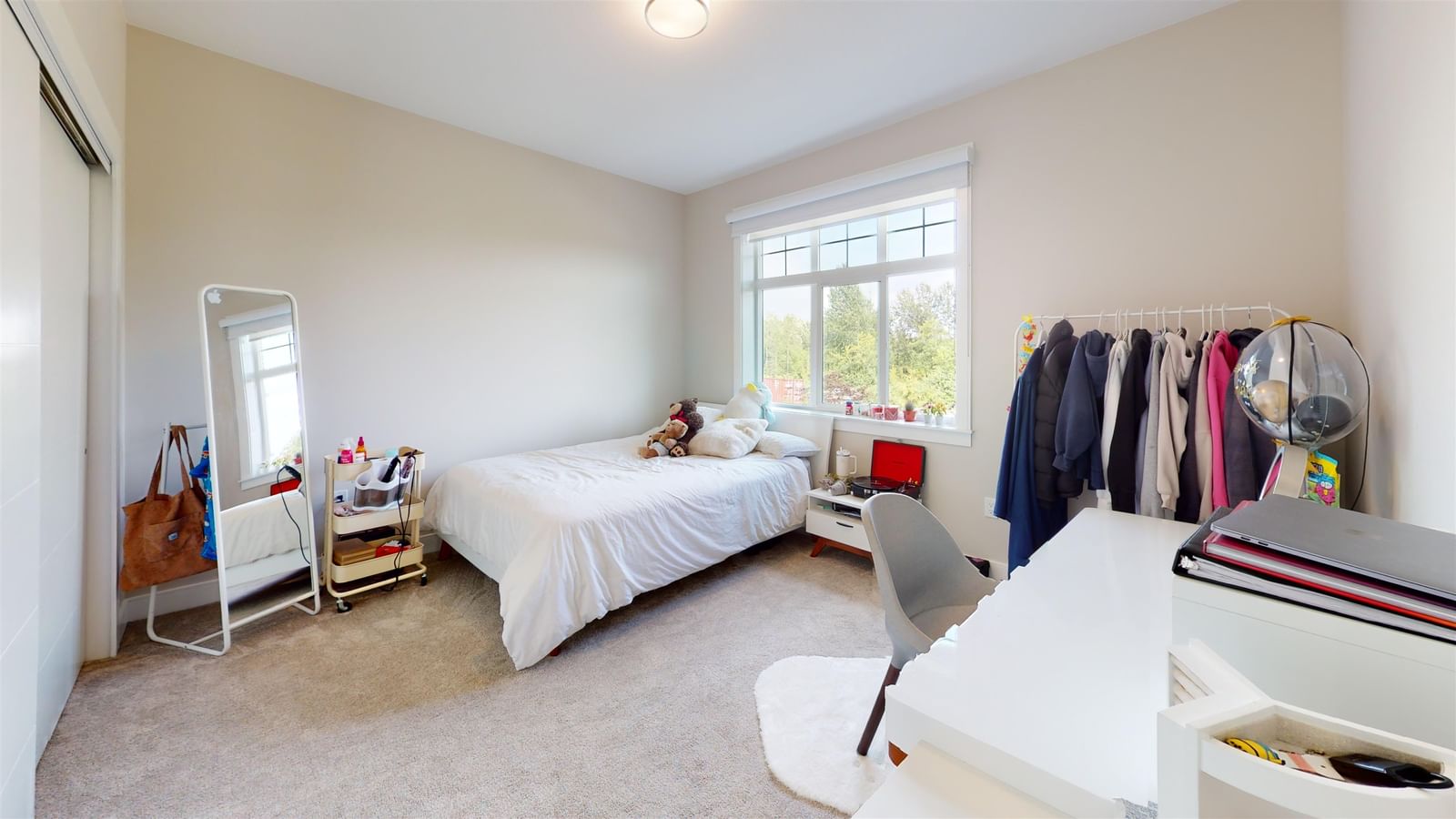 Listing Image 21