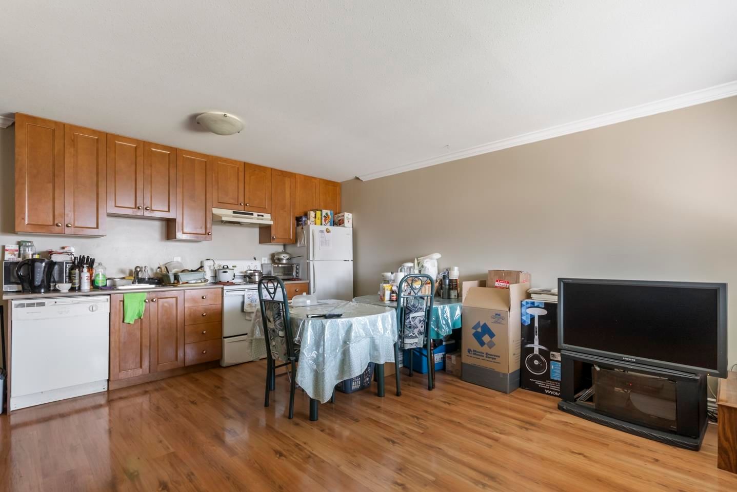 Listing Image 18