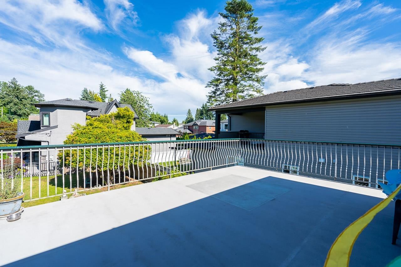 Listing Image 11