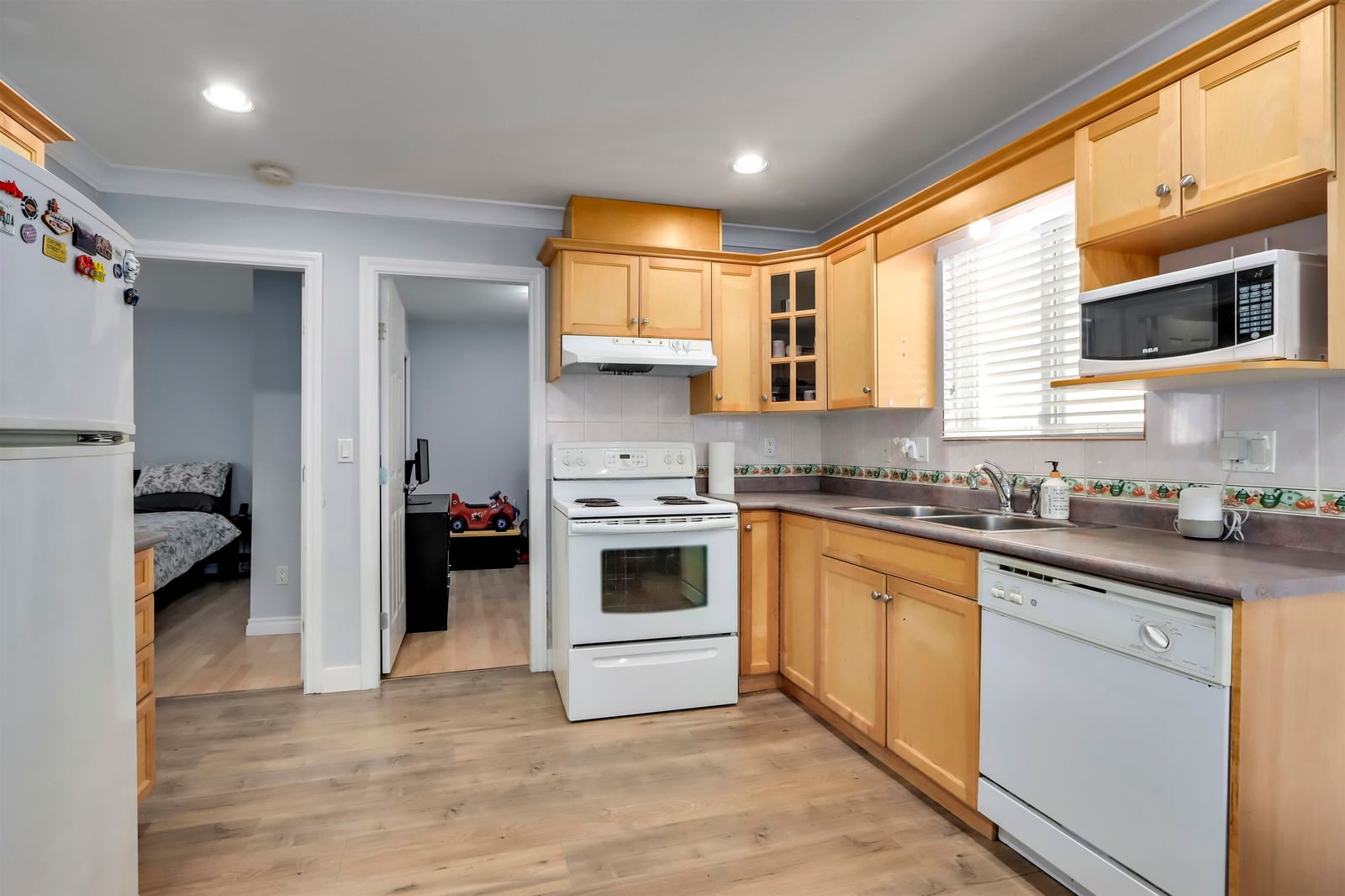 Listing Image 19