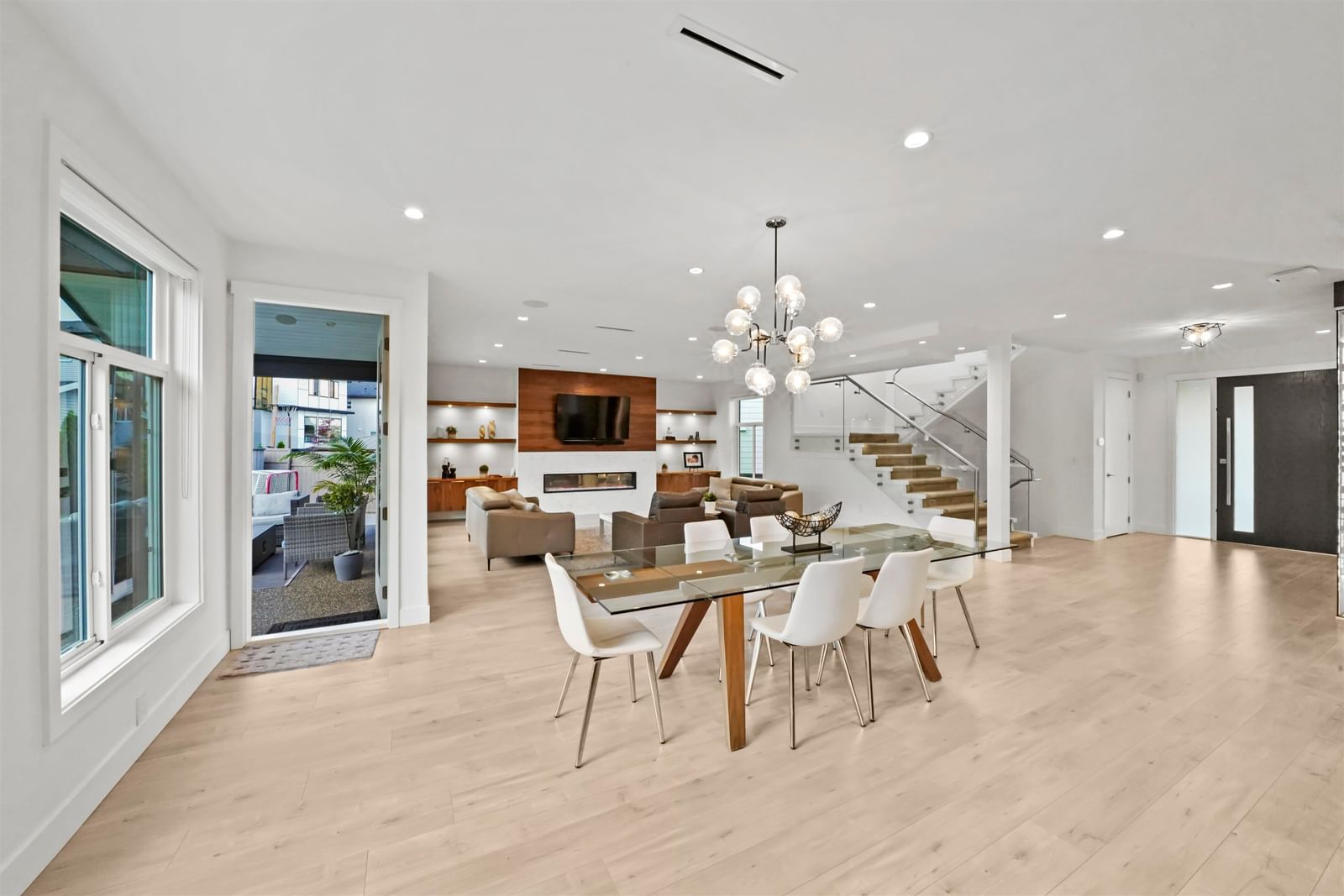Listing Image 15