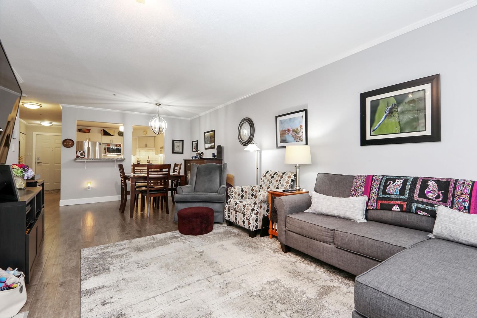Listing Image 9