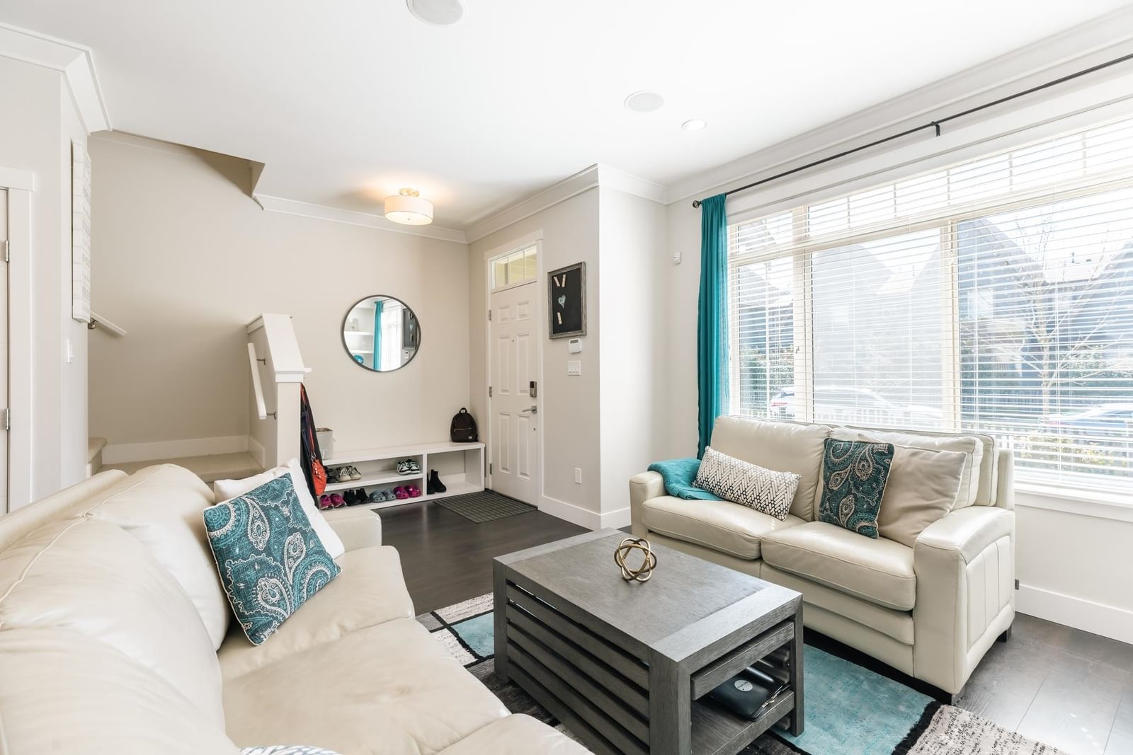 Listing Image 12