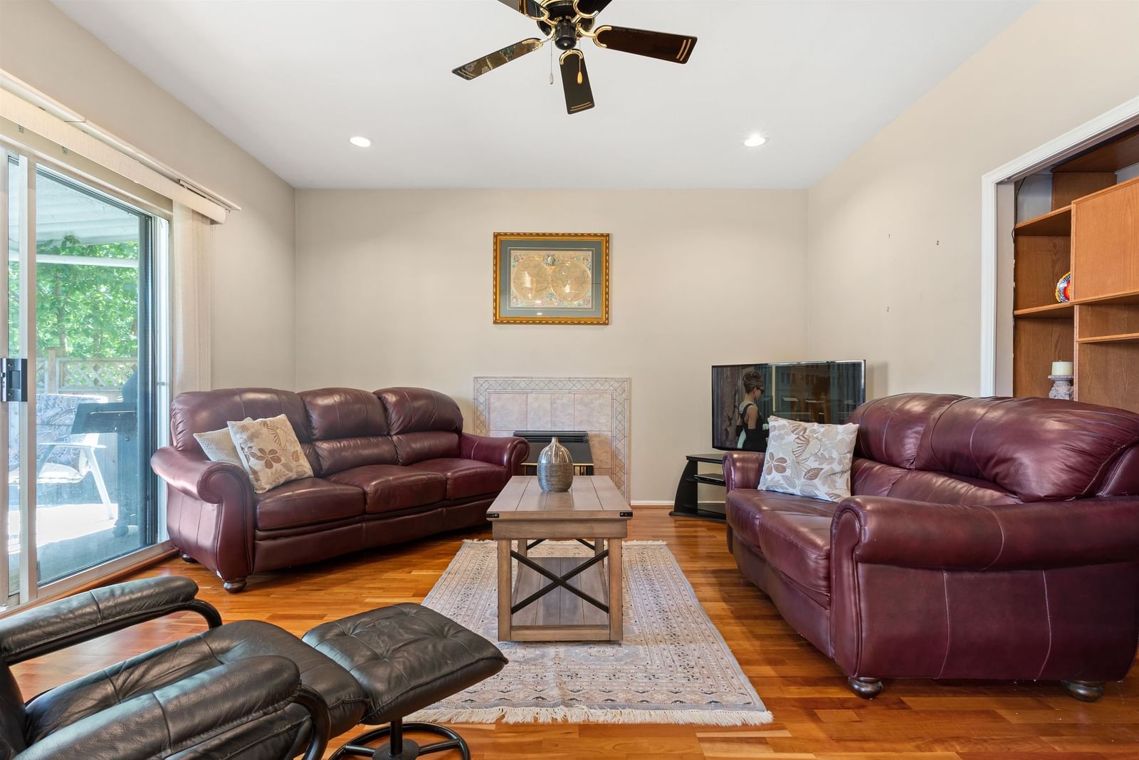Listing Image 13