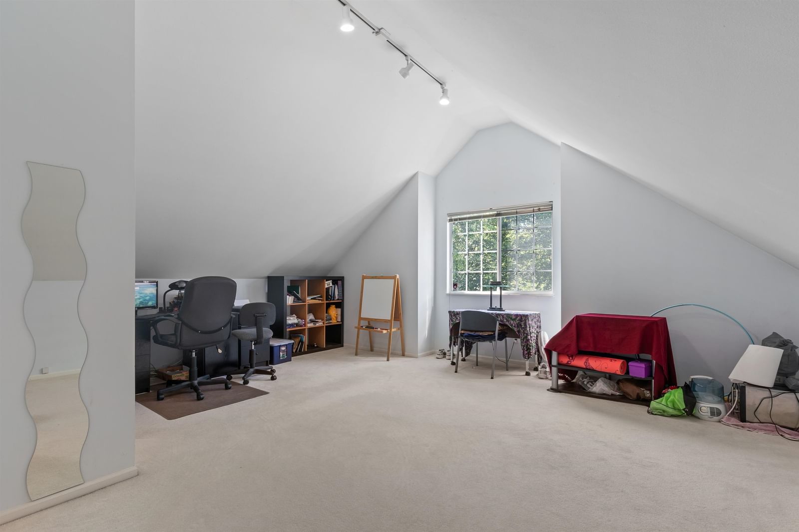 Listing Image 30