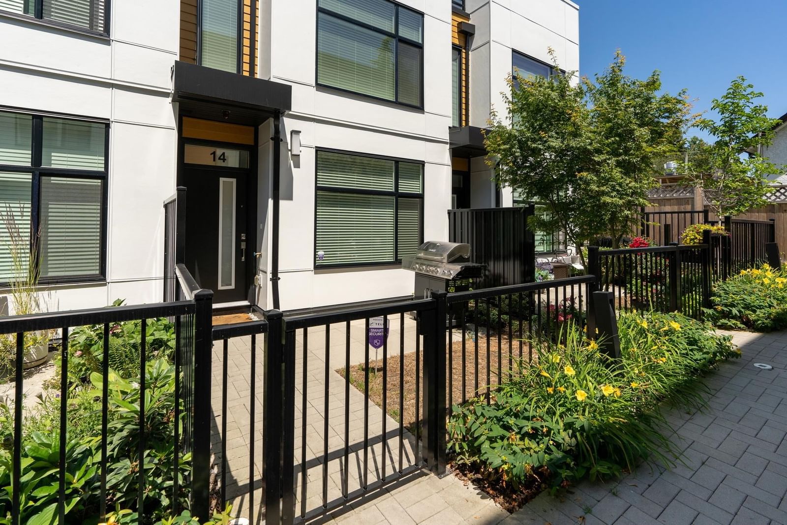 Listing Image 9