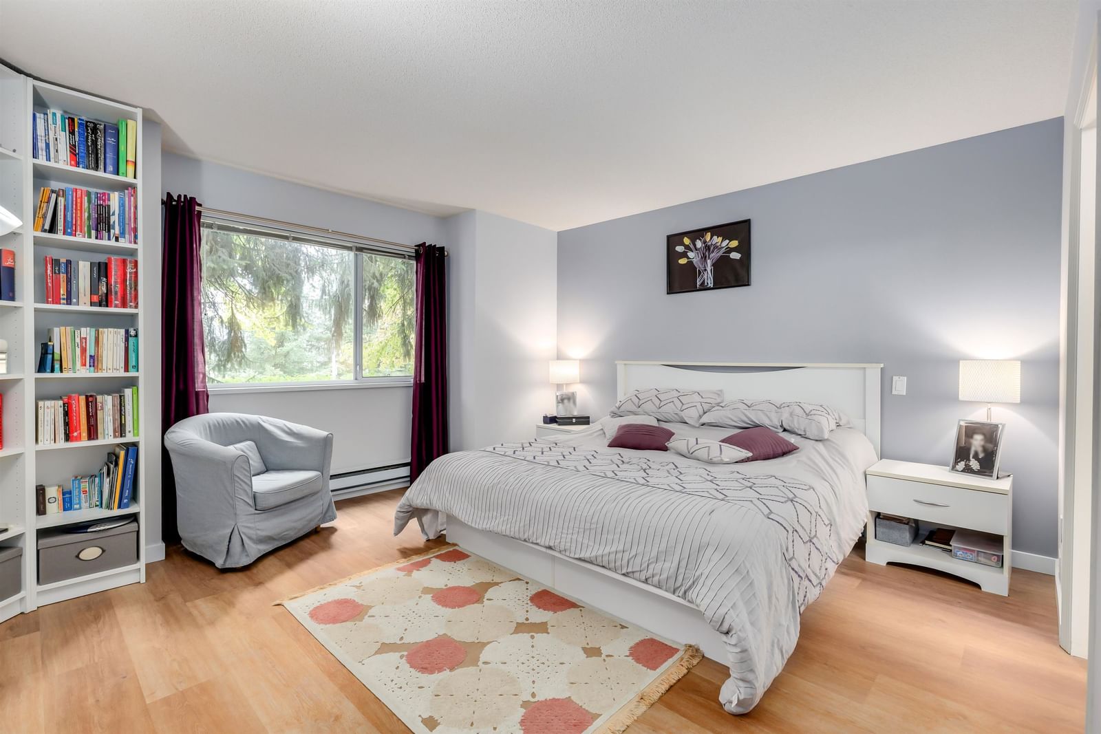 Listing Image 12