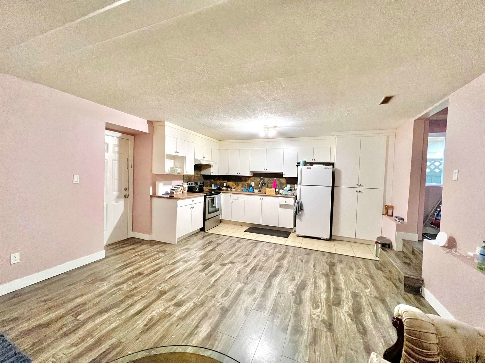 Listing Image 14