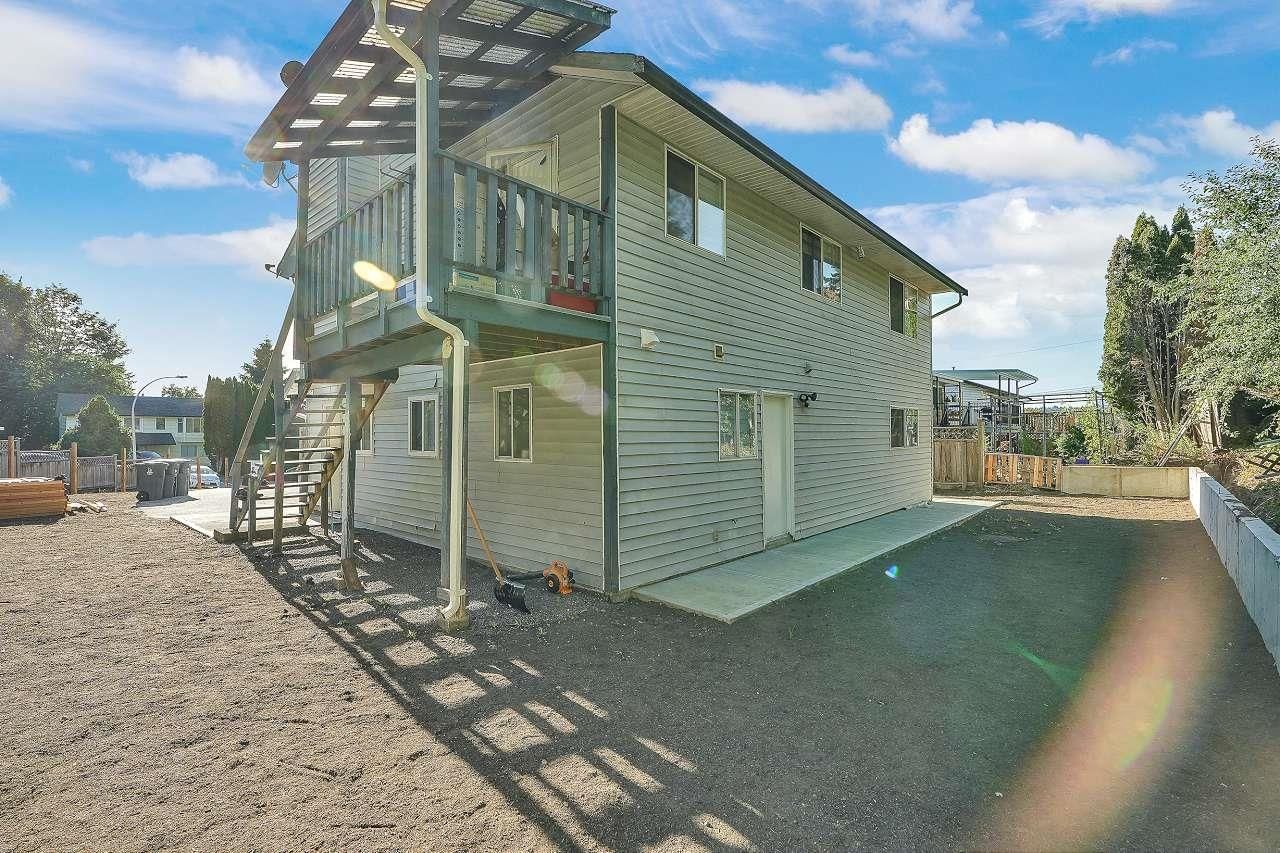 Listing Image 4