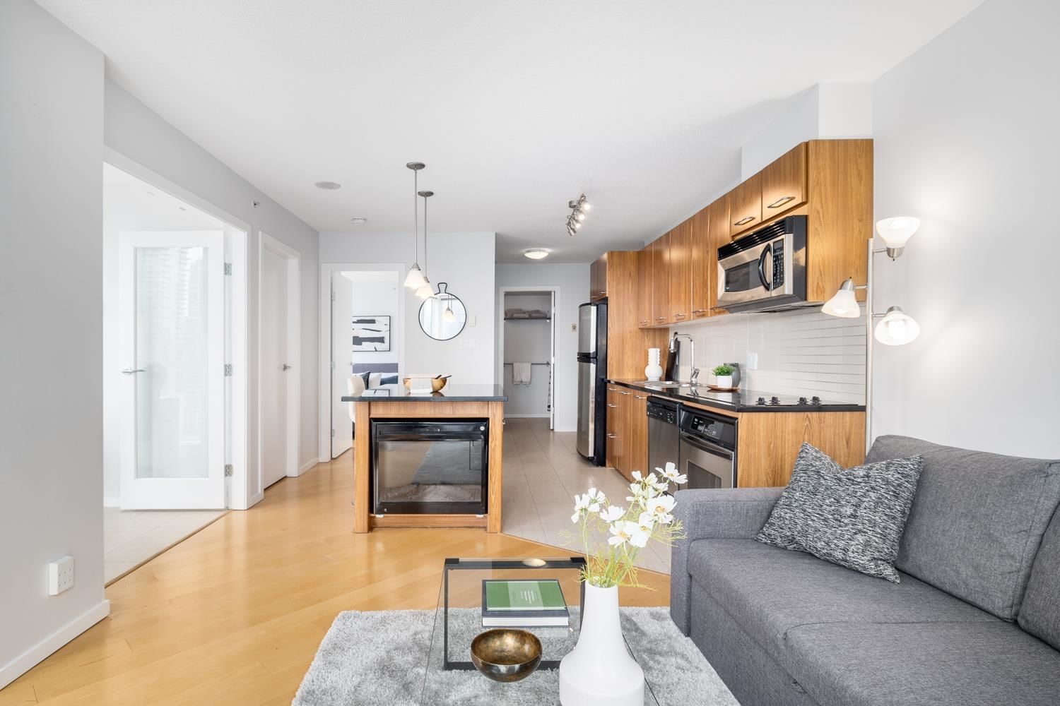 Listing Image 14