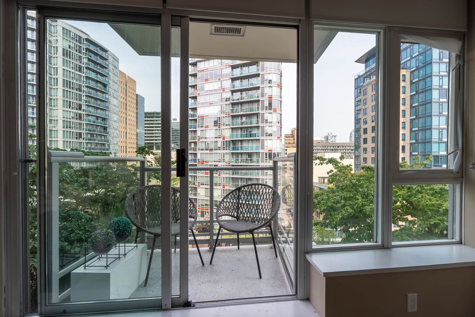 Listing Image 22