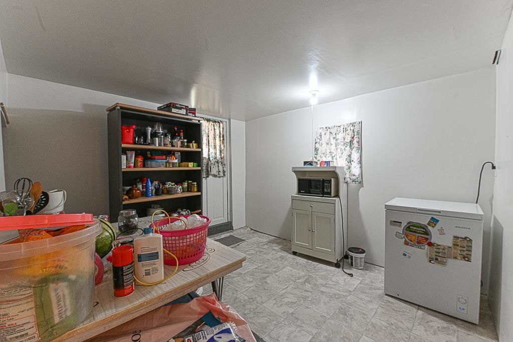 Listing Image 17