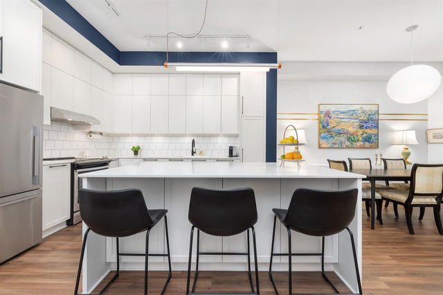 8 - 4638 Orca Way