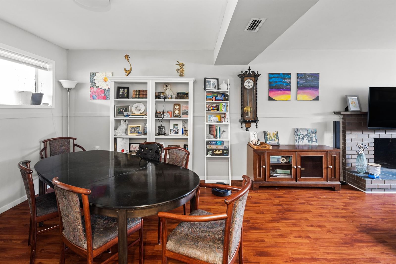 Listing Image 17