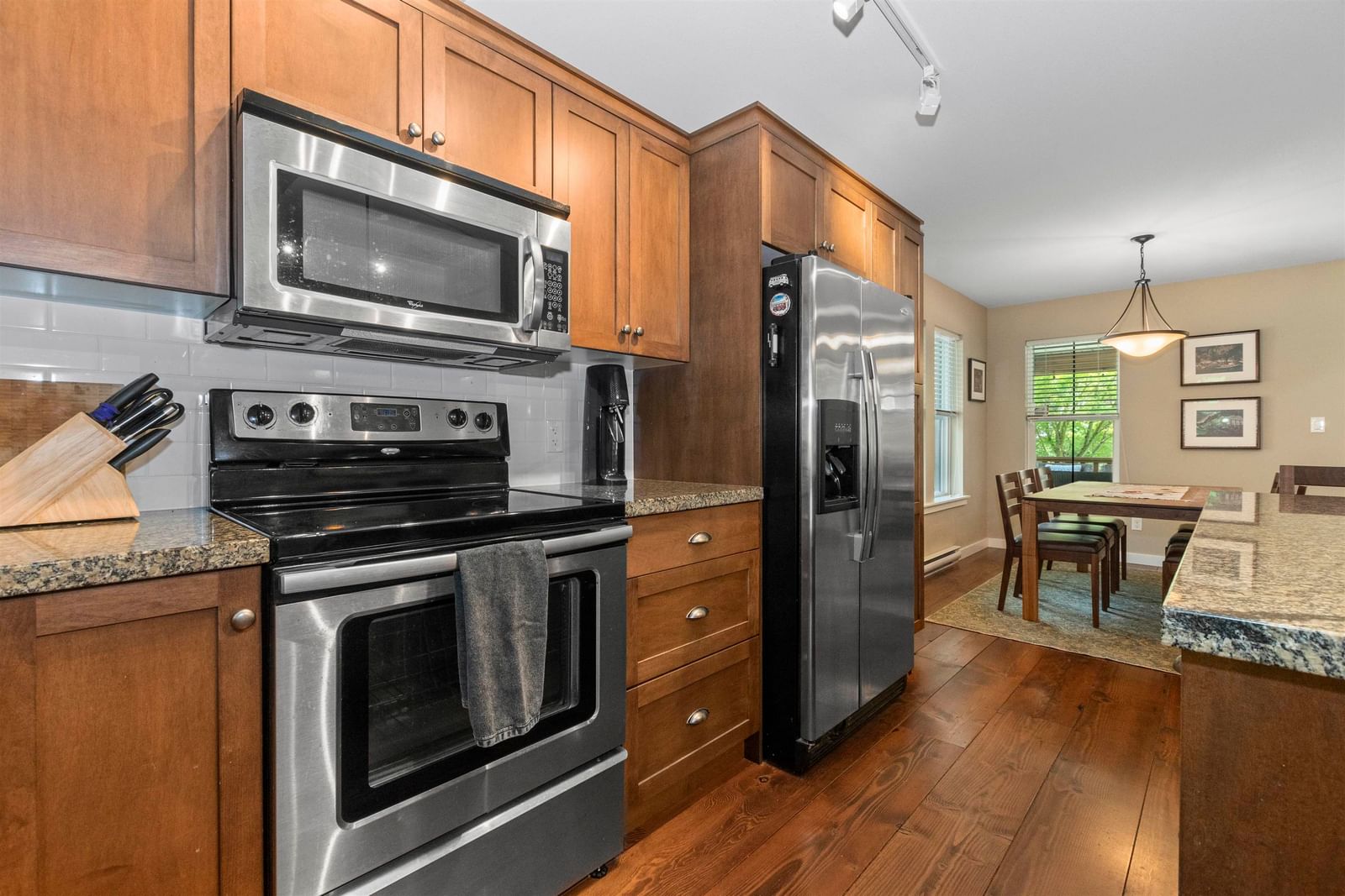 Listing Image 13