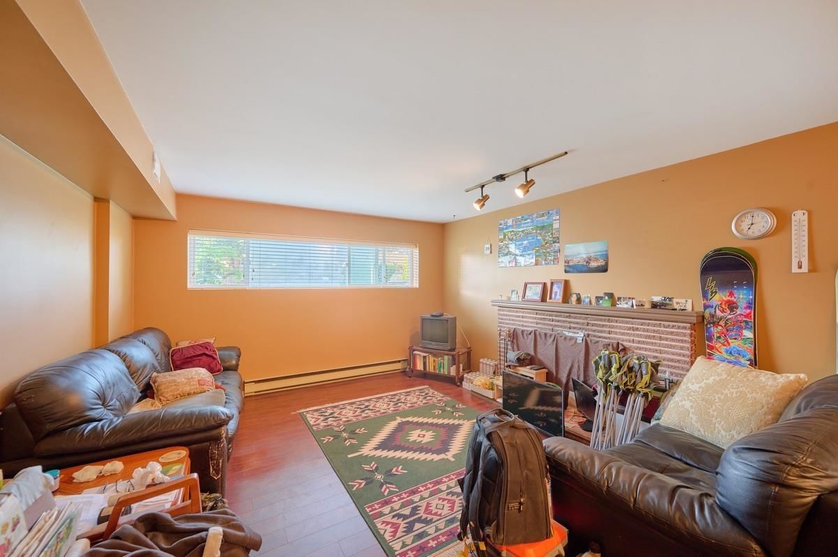 Listing Image 14