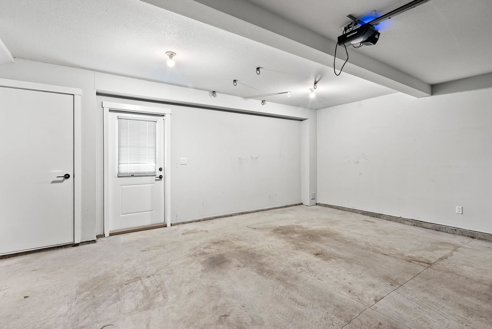 Listing Image 30