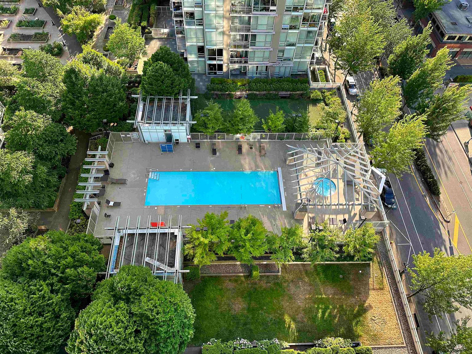 Listing Image 19