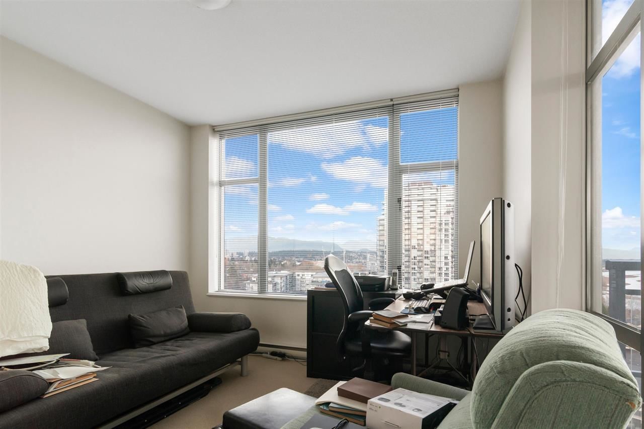 Listing Image 6
