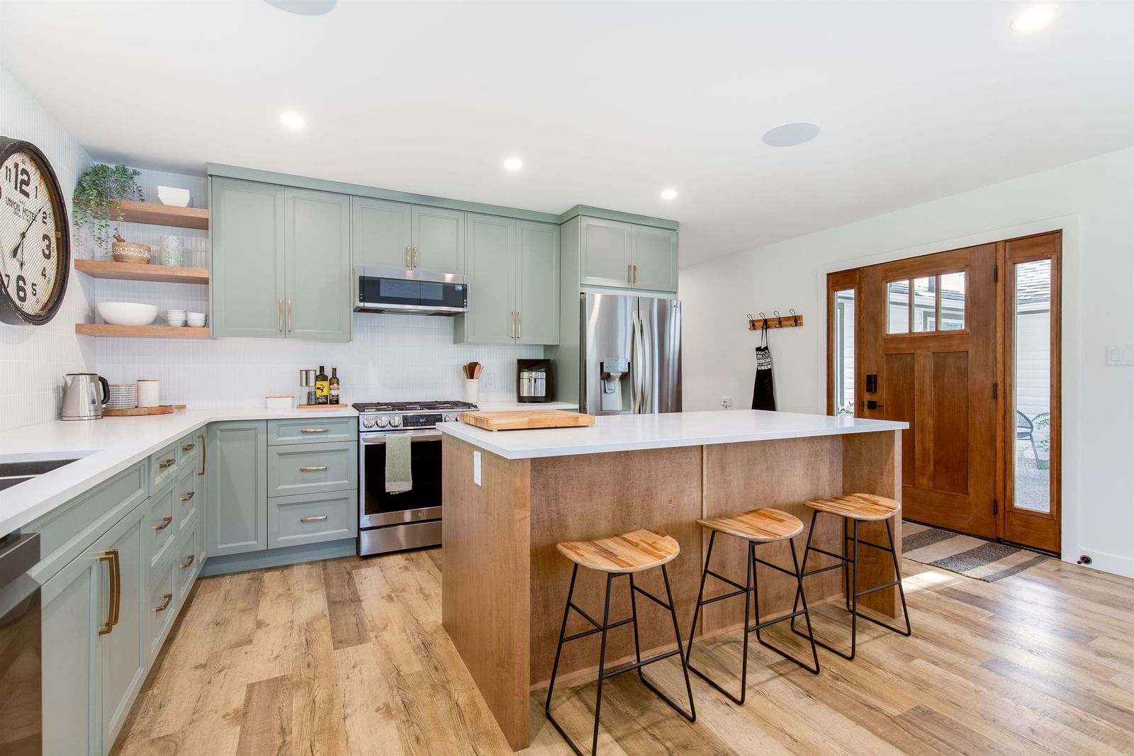 Listing Image 9