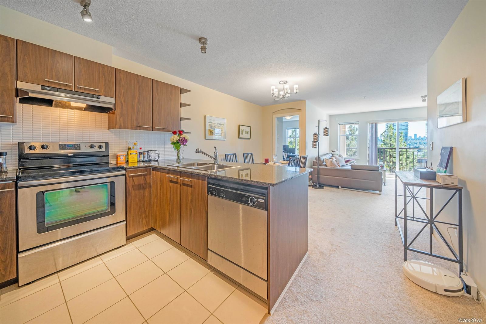 Listing Image 5