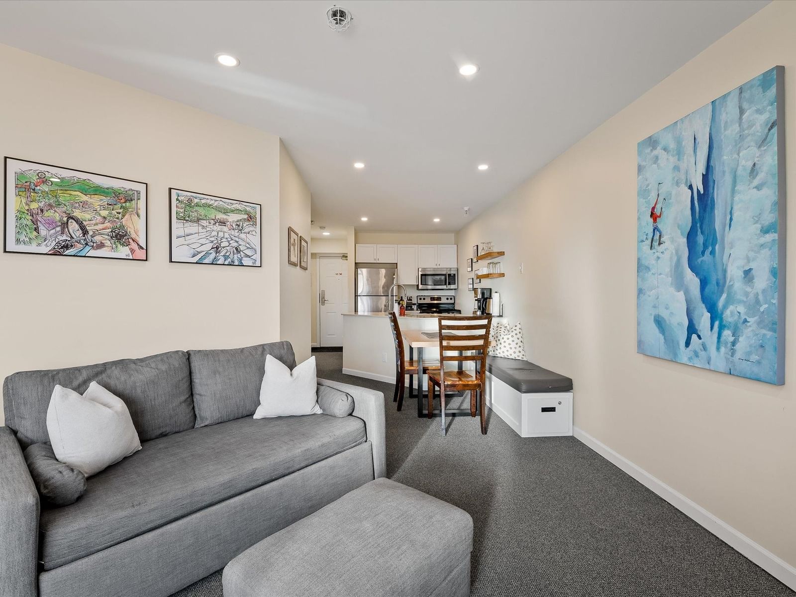 Listing Image 4