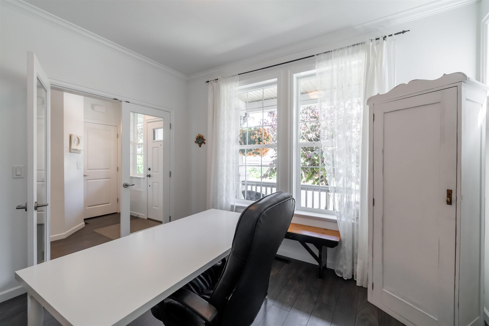 Listing Image 6