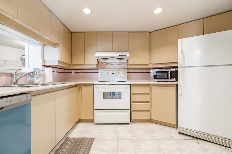 303 - 183 Keefer Place, Vancouver, V6B 6B9 | Image 2