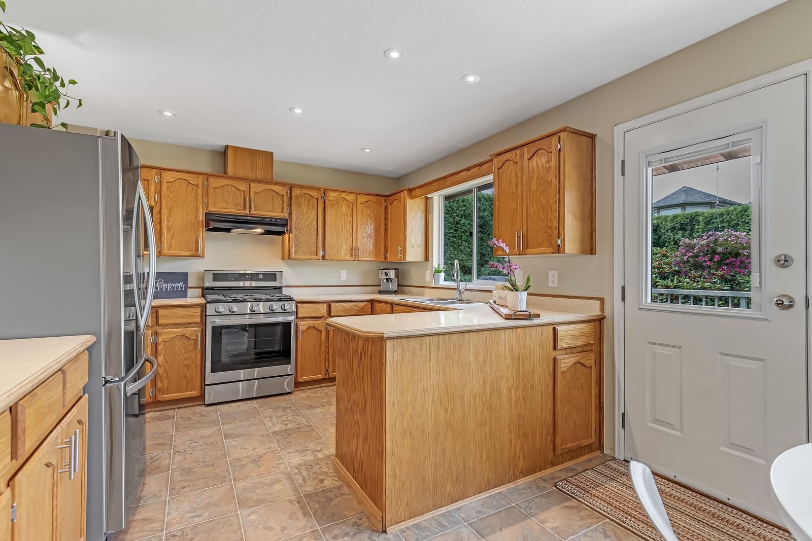 Listing Image 14