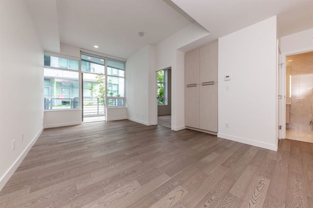 111 - 5033 Cambie Street