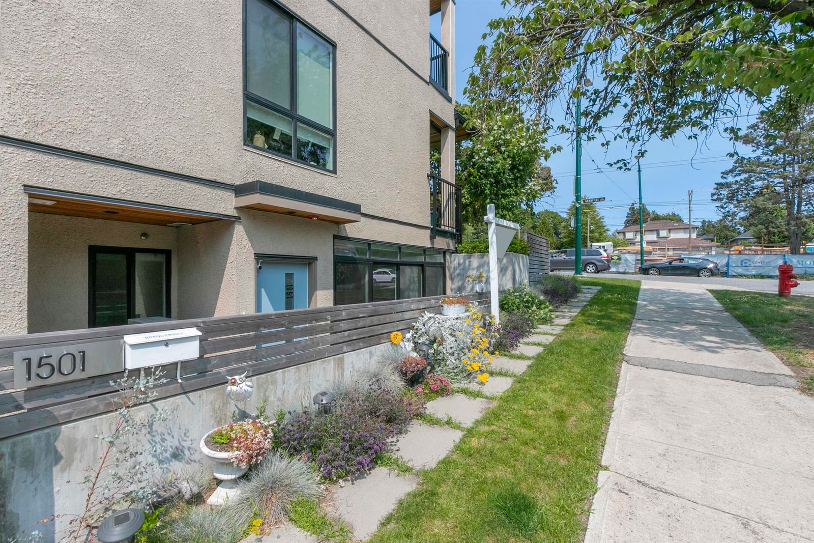 Listing Image 20